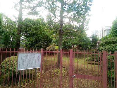 Kaminoge Inarizuka tomb 사진 4
