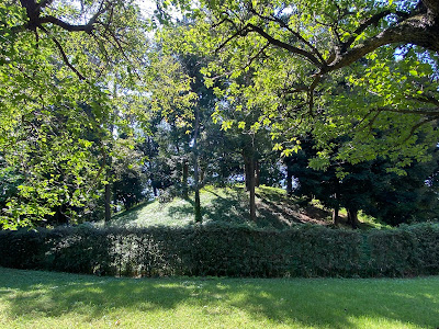 Holly Mound Tomb 사진 5