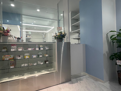 Shinjuku Kabukicho Pharmacy 사진 4