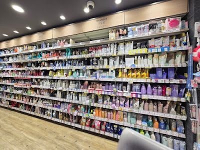 Matsumoto Kiyoshi Ginza Miyuki Ave. Store 사진 2