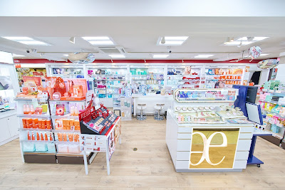 COSMETICS AND MEDICAL Higashinihonbashi Drugstore 사진 3