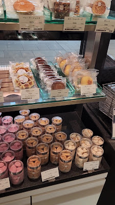 cakes & cafe Toshi Yoroizuka Tokyo Store 사진 2