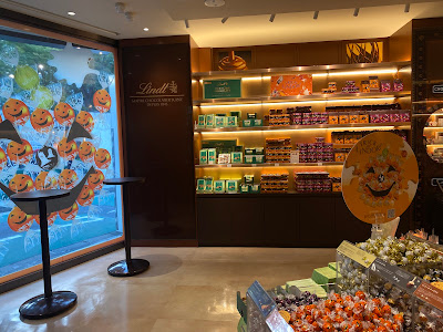 Lindt Chocolat Boutique & Cafe Omotesando Flagship 사진 5