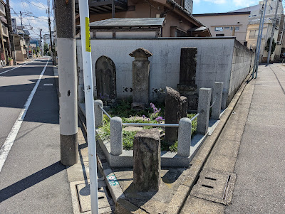 地蔵と供養塔 사진 5