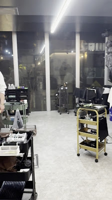 FRANK'S BARBER 닌교초점 사진 2
