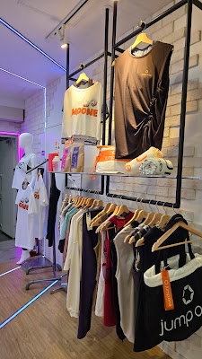 jump one Shinjuku.East 사진 5