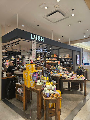 LUSH 사진 3