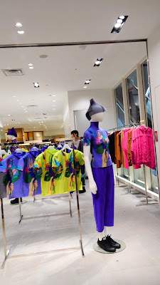 PLEATS PLEASE ISSEY MIYAKE DAIMARU TOKYO 사진 3