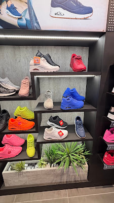 SKECHERS 사진 5