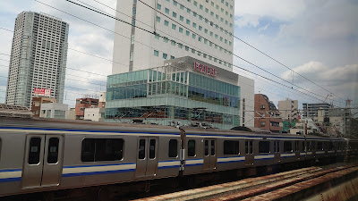 Olinas Avenue 사진 3
