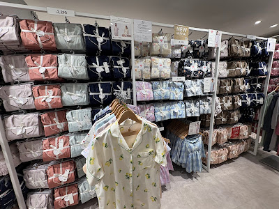 GU Marronier Gate Ginza Store 사진 4