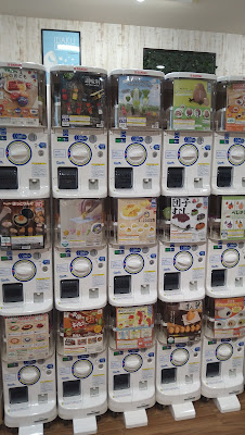ガシャココ モザイクモール港北（カプセルトイ専門店） 사진 4