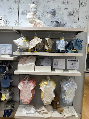 Gap store Urban Dock LaLaport Toyosu store 사진 3