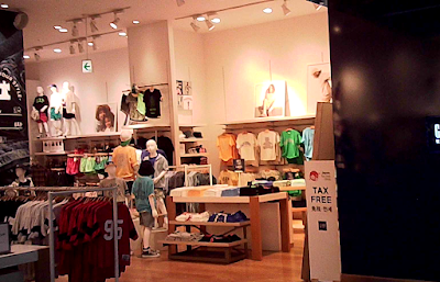 Gap store Urban Dock LaLaport Toyosu store 사진 2