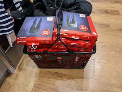 UNIQLO atre Shin Urayasu Store 사진 3