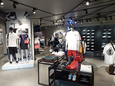 adidas Originals Store Tokyo, Roppongi Hills Metro Hat/Hollywood Plaza 사진 4