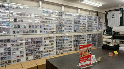 MINT 池袋店 スポーツカード＆カードゲーム 사진 2
