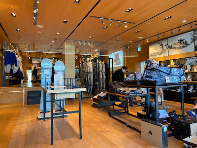 Burton 사진 3