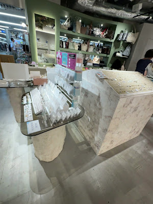 Accessory shop innocence Shibuya underground mall store 사진 2