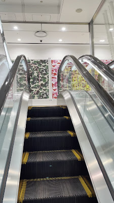 BAPE STORE® Dover Street Market Ginza 사진 2