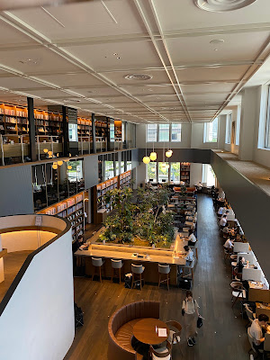 TSUTAYA BOOKSTORE MARUNOUCHI 사진 3