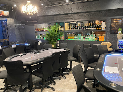 QUEENS AMUSEMENT POKER BAR 사진 3