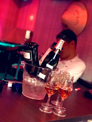 HAPPY 사진 4