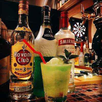 CAFE BAR HOLIDAY 사진 2