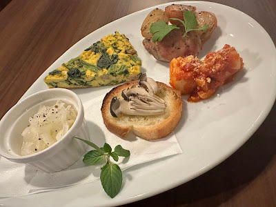 cafe and bar 眠兎(カフェアンドバー・みんと) 사진 4