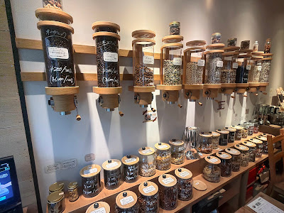 café & bulk shop modest. 사진 2
