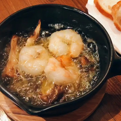 国丸食堂とアカネコ 사진 2