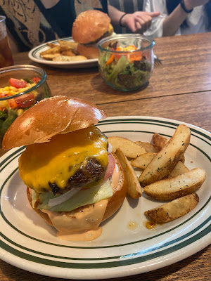 MARY BURGER 사진 4