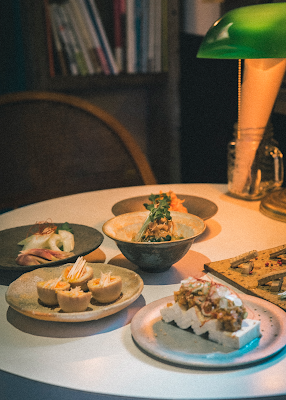 Whims Coffee & Bar 사진 2