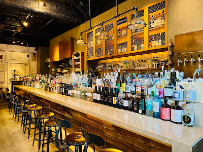 Craft Gin Bar Cocktail Works 사진 4