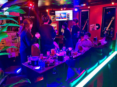 Hide Out Resto Bar 사진 3