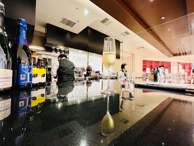 THE STAND Shinjuku 사진 5