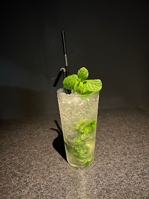 BAR CRESCENT 사진 2