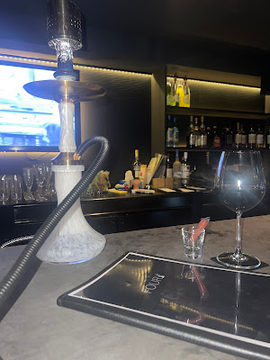 シーシャカフェ & バー Four+ 麻布十番 사진 2