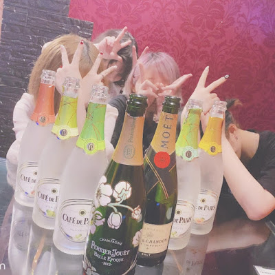 GIRLSBAR TWICE 사진 4