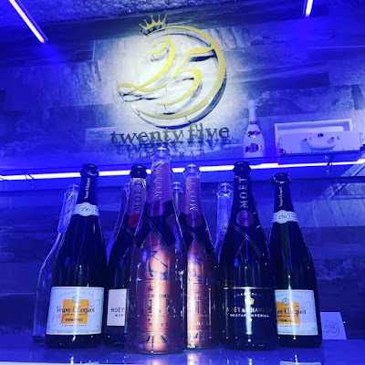 門前仲町 ガールズバー Girls Bar twenty five-25- 사진 2