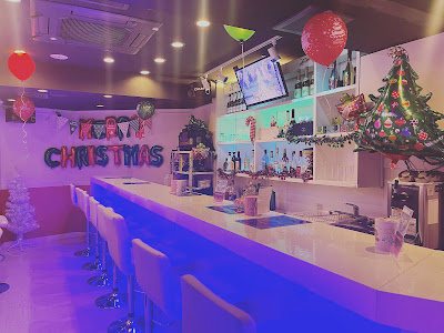 日本で一番新宿駅に近いガールズバーUtopia 사진 2