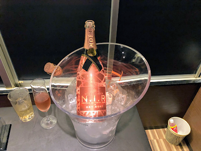カラオケバーダブルオー 사진 5