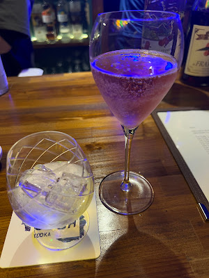 Van Gogh Vodka 浅草 Bar 사진 3