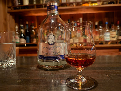 Bar 3wood - Whisky, Rum, & Cigar 사진 2
