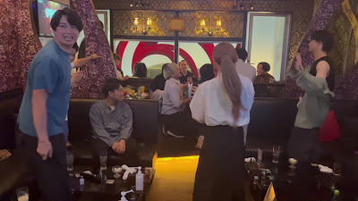 Karaoke & Darts BAR KARAOKE HUNDRED IKEBUKURO 사진 2