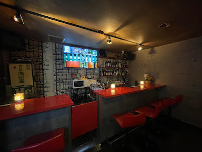 Bar Edge Six 池袋 バー ダーツ ダーツバー カラオケバー 사진 5