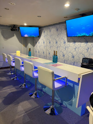 ガールズバーBLUE 사진 2