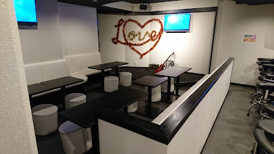 Girl's Bar Ash 사진 2