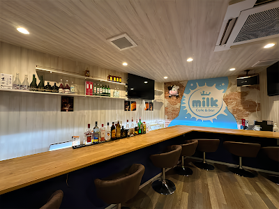 cafe&bar milk｜川口 ガールズバー・ミルク 사진 4