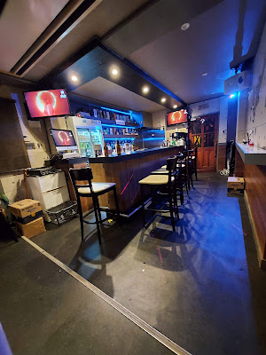 West Coast International Bar & Restaurant 사진 4